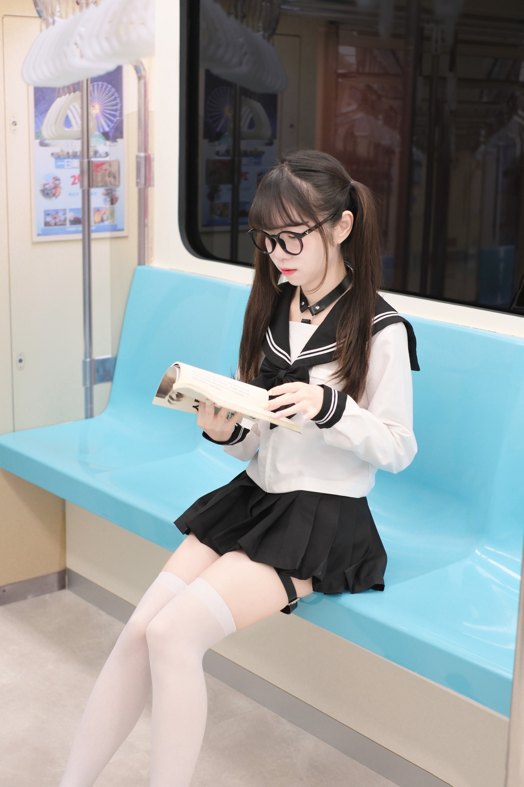 图片[1]-可可小白兔 – NO.011 電車上の女高中生[70P]-XikXak